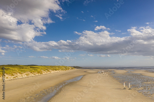 Les chars-  -voile sur la plage de Quend