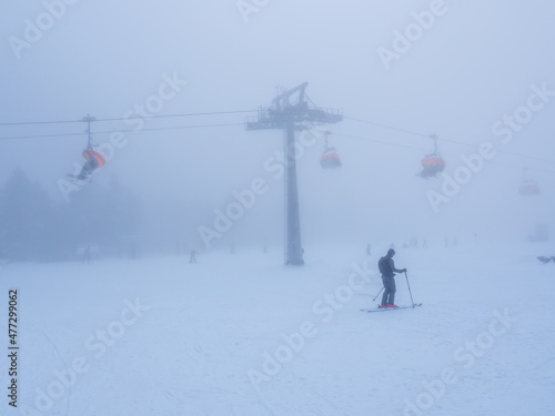 Winter sports in the fog on the Keilberg