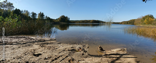 Panorama eines im Wald liegenden Badesees in Mecklenburg Vorpommern (Obere Seen, Sternberg) photo
