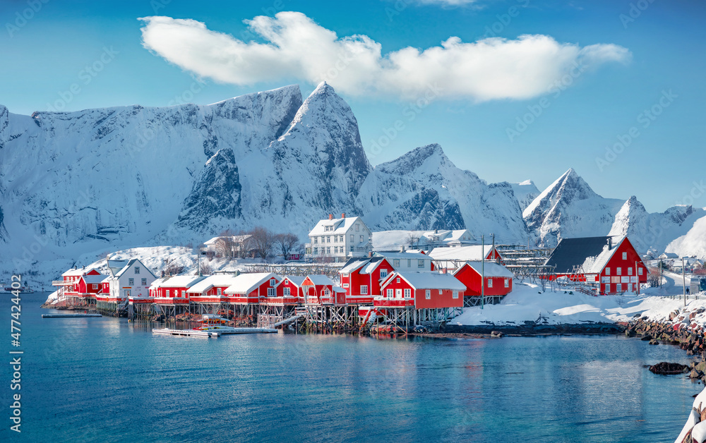 Attractive morning scene of Sakrisoy village, Norway, Europe. Bright winter view of Lofoten Islads witj typical red wooden houses. Beautiful seascape of Norwegian sea. Traveling concept background. - obrazy, fototapety, plakaty 
