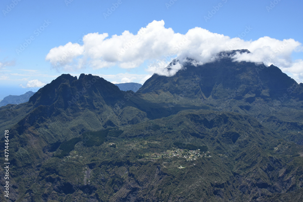 Cirque de Mafate, île de la Réunion, Océan Indien Cirque de Mafate, île de la Réunion, Océan Indien