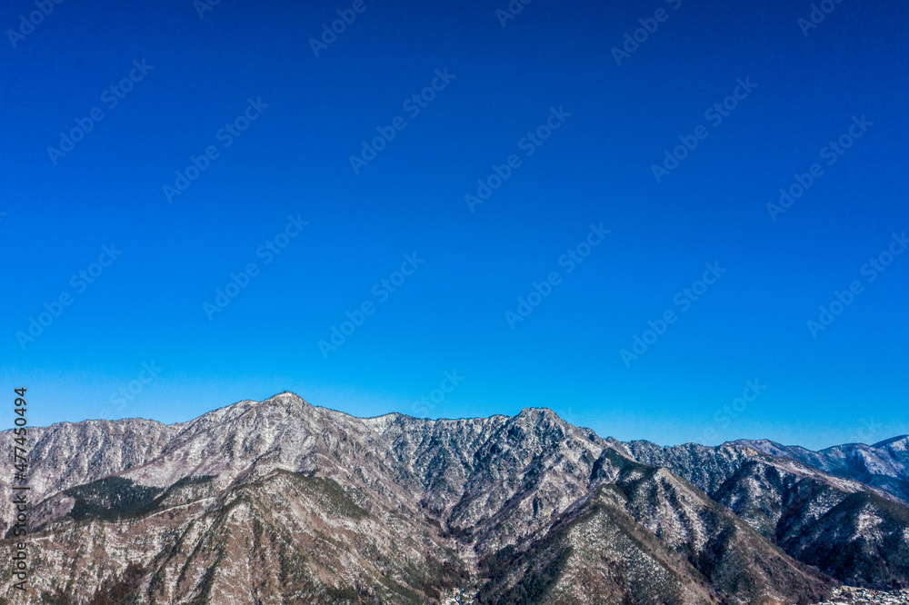 Images of beautiful West Lake and mountains with winter snow_02