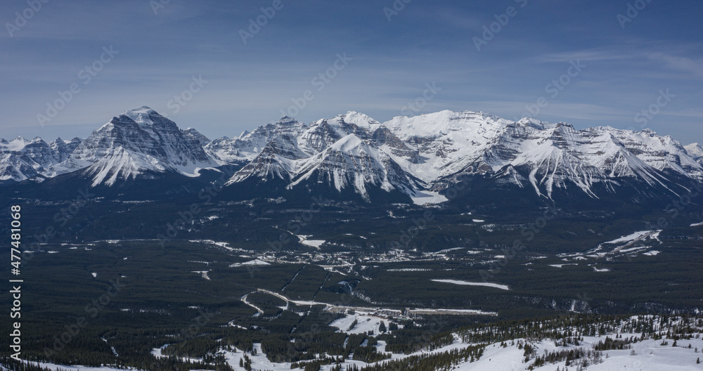 custom made wallpaper toronto digitalRocky Mountains mit Lake Louise im Winter an einem sonnigen Tag
