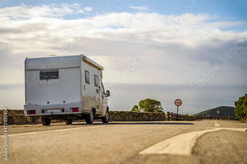 Small camper van parked on the side of the road in Arrabida Natural Park, Portug Fototapet
