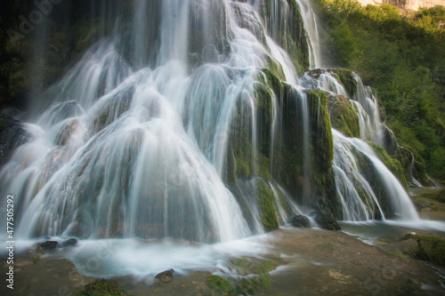 la cascade des tufs à Baume-les-Messieurs dans le Jura