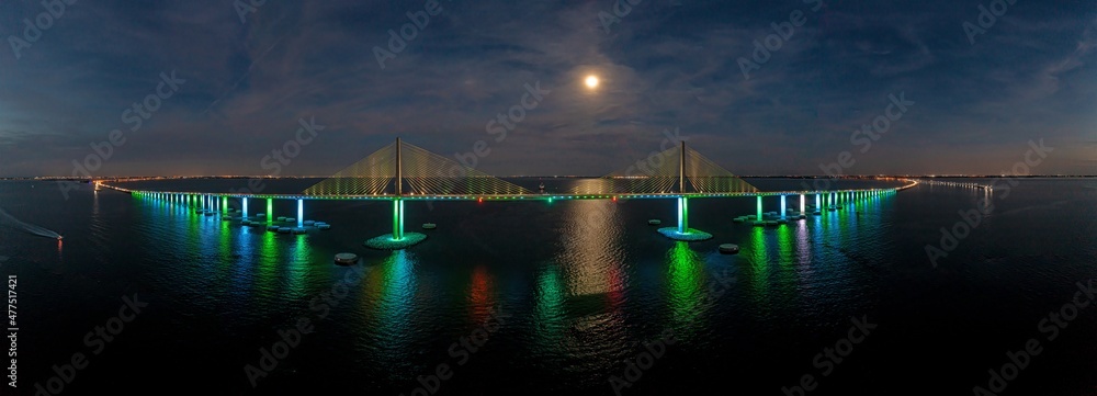 Drone panorama of Sunshine Skyway Bridge over Tampa Bay - obrazy, fototapety, plakaty 
