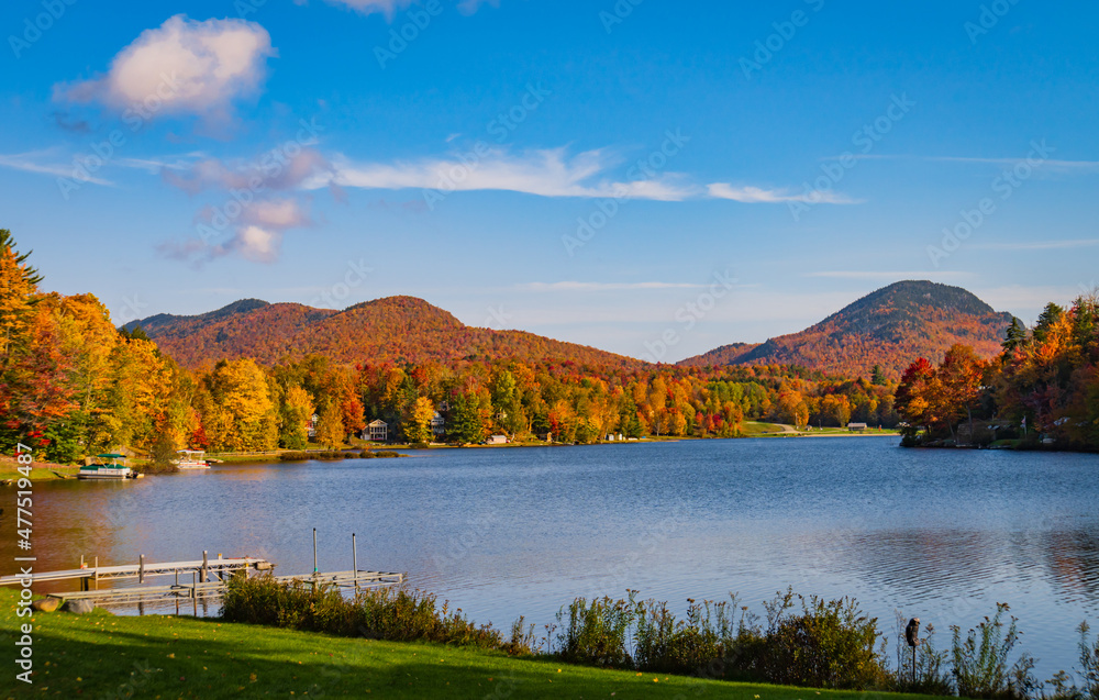 Lake Eden in autumn with beautiful fall foliage colors 
