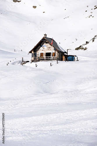 house in the mountains © RaKa-Design