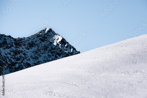 Wallpaper Mural snow covered mountains Torontodigital.ca