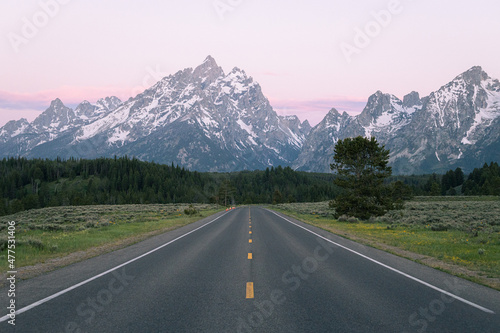 road to the mountains