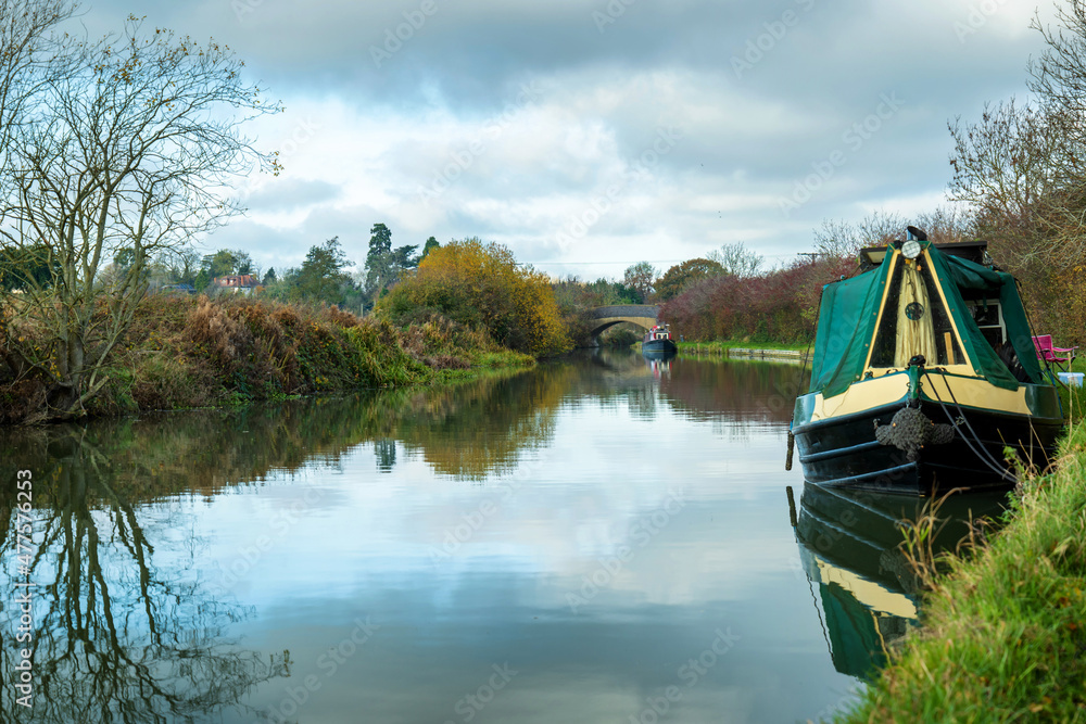 Obraz premium canal river day view near blisworth england uk
