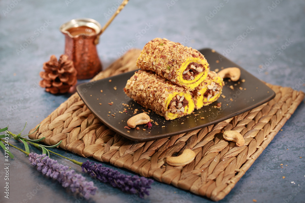 Fototapeta premium turkish, lokum, candy, dessert, almonds, arabic, asia, asian, cashews, coffee, culture, delicacy, delight, east, eastern, food, fresh, fruit, gourmet, halva, ingredient, marmalade, menu, middle, mint