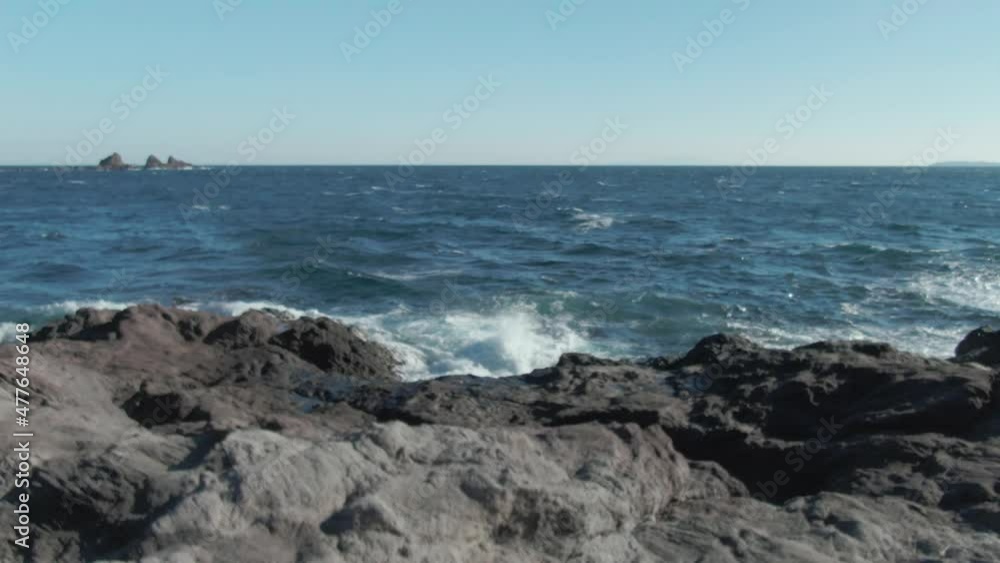 三ツ石海岸の岩礁と海 三ツ石海岸の岩礁と海