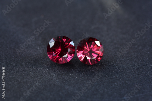 Εκτύπωση καμβά Cherry red color genuine rhodolite or almandine garnet loose round gemstones matched pair