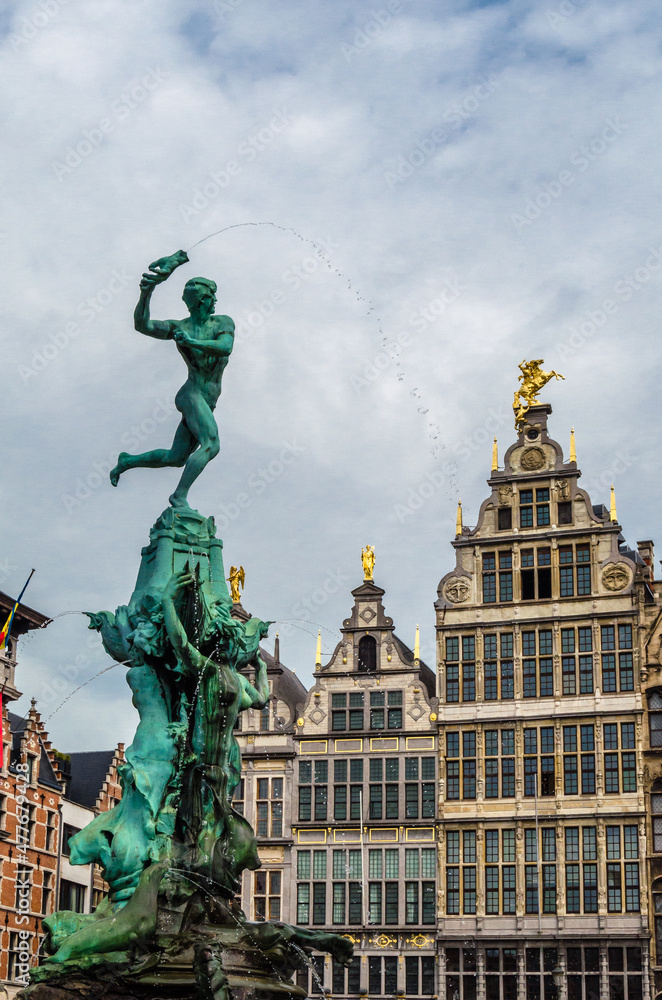 Naklejka premium Famous fountain in Antwerp, Belgium