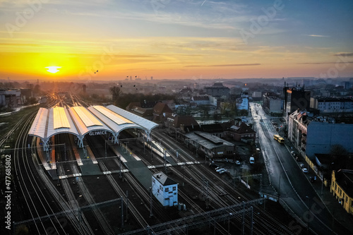 Gliwice, dworzec, PKP, miasto Gliwice, poranek 