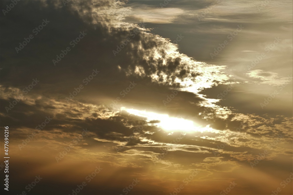 Obraz premium Himmelsfarben mit Sonnenstrahlen