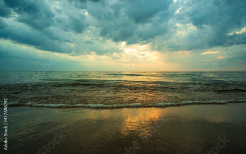 sunset and clouds on the Baltic sea © Santi