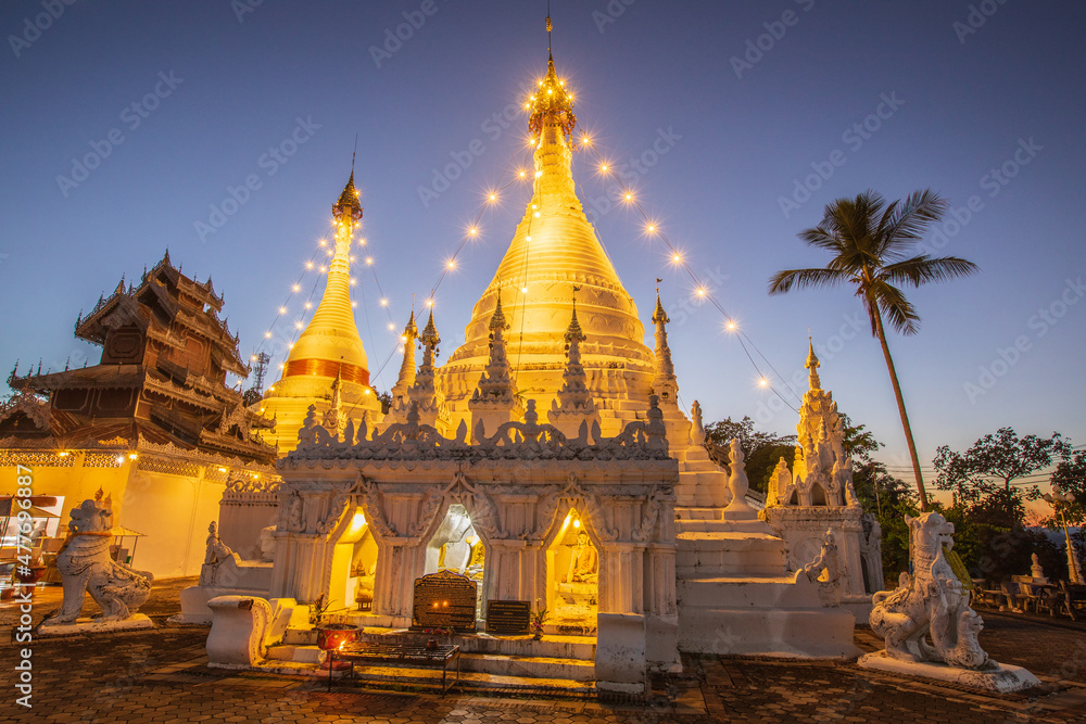 Fototapeta premium The old beautiful Buddhism temple in Mae Hong son province, Thailand.