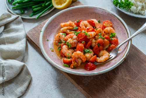 Jumbo king prawn with tomatoes and garlic