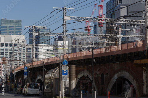 高架と鉄塔と架線　新橋駅周辺の風景 © Tsubasa Mfg
