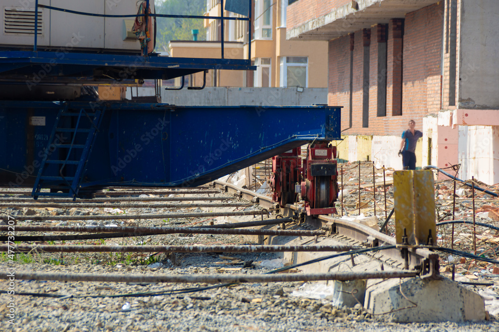 tower crane rail tracks deformed and sagged under load and need to be straightened for safe operation