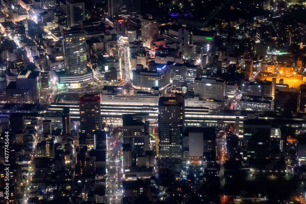 夜の静岡駅付近を南側から空撮