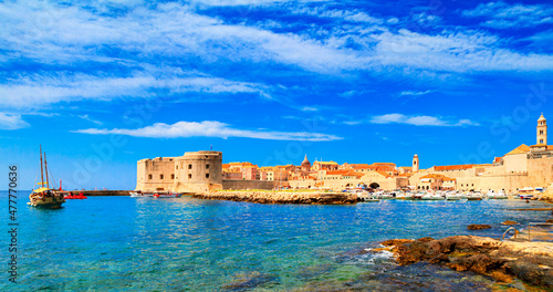 Fototapeta Naklejka Na Ścianę i Meble -  Coastal summer landscape, panorama - view of the City Harbour of the Old Town of Dubrovnik on the Adriatic coast of Croatia