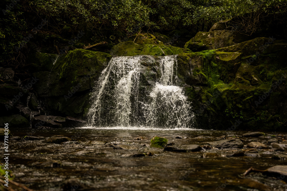 Fototapeta premium Water Flowing Over Indian Flats Falls