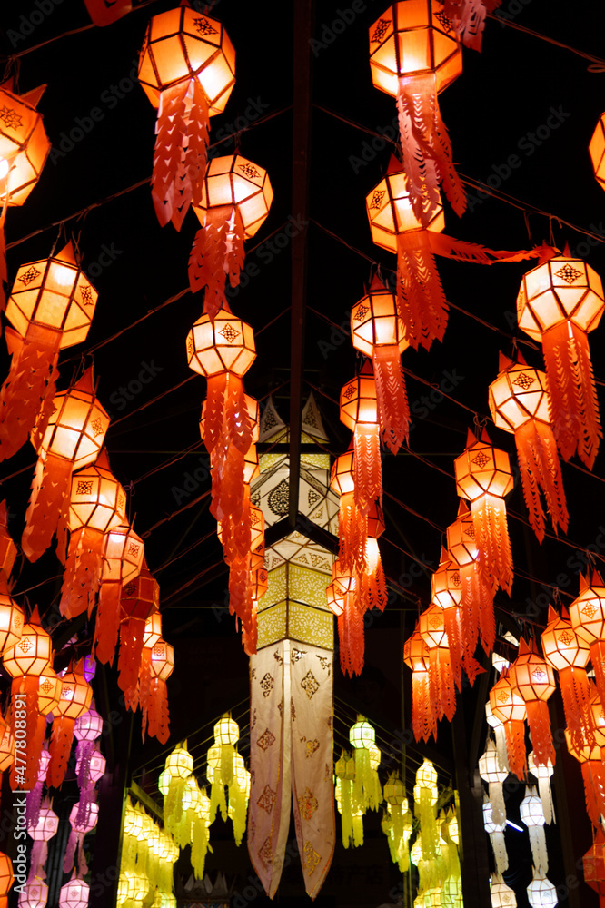 Naklejka premium lantern in the temple