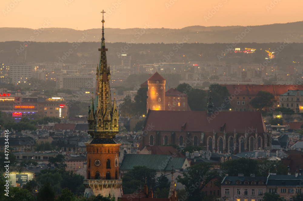 Wawel i zachód słońca - panorama Krakowa, Polska