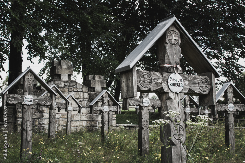 Cmentarz wojenny Beskid Niski - obrazy, fototapety, plakaty 