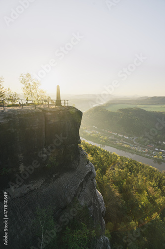 Sonnenaufgang in der Sächsischen Schweiz Sandstein Felsen in Sachsen Deutschland