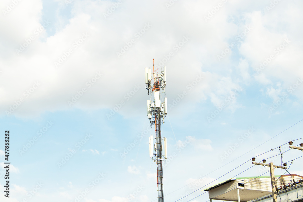 Obraz premium Communication tower telephone pole. Telecommunication tower of 4G and 5G cellular. Smart antennas mounted on metal against with dense clouds sky background install on wireless technology deck.