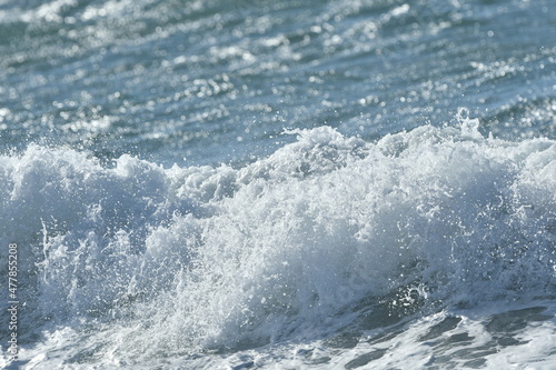海岸から撮影した波 © dreamnikon