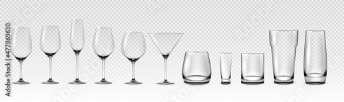 Obraz na plátně Realistic empty glasses