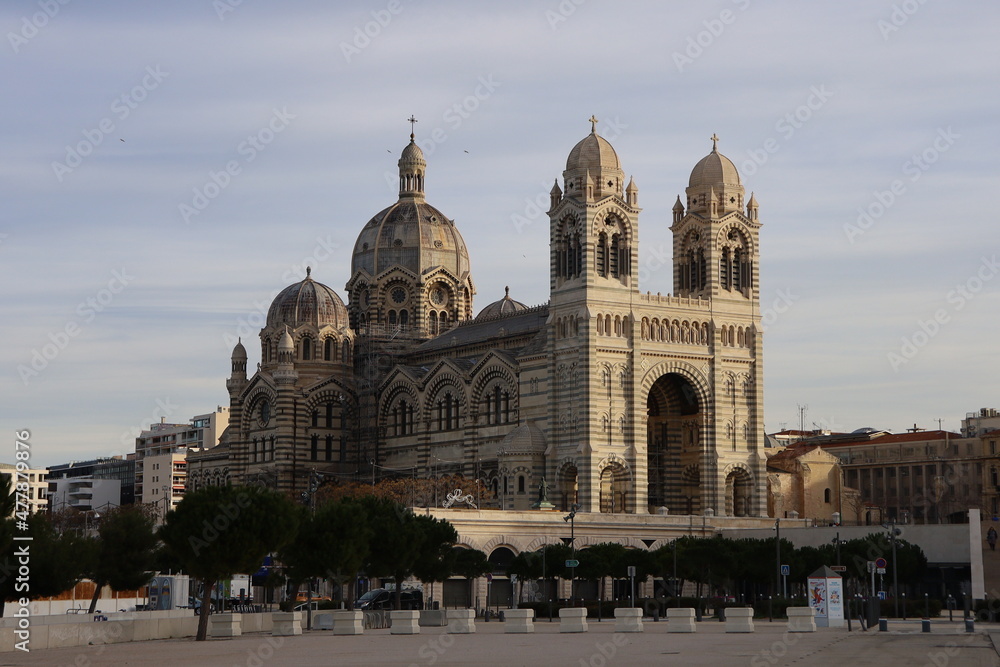 La cathédrale de la Major, ou cathédrale Sainte Marie Majeure, vue de l'extérieur, ville de Marseille, département des Bouches du Rhône, France