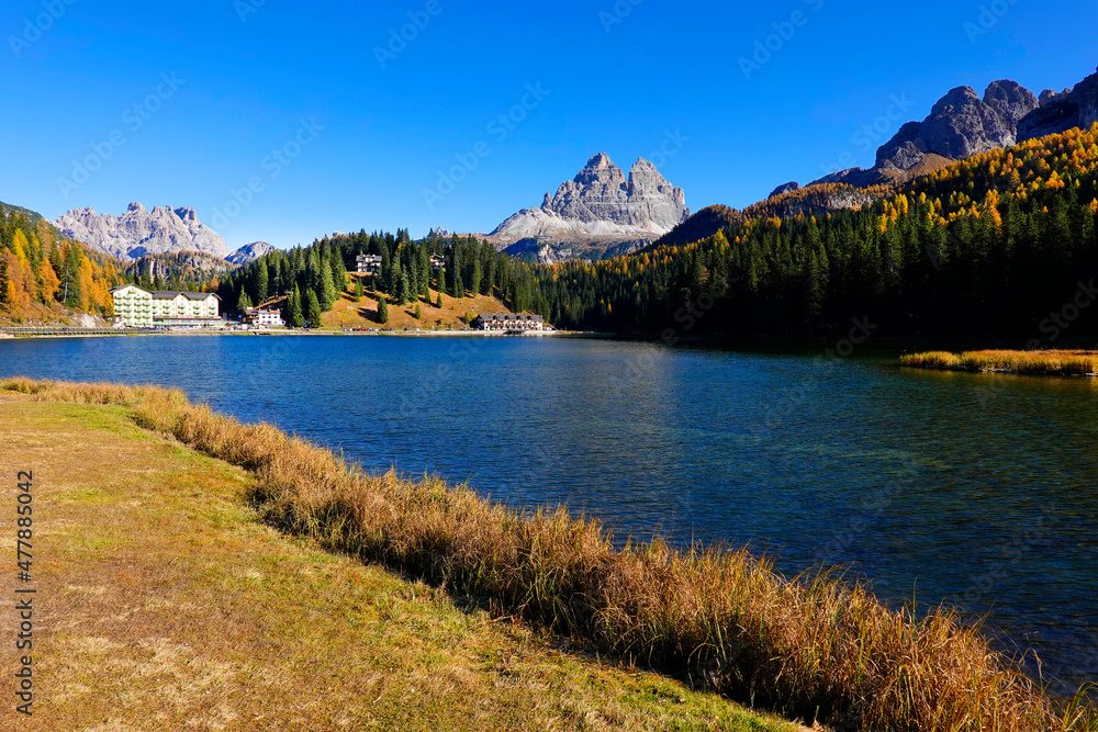 Mountain range of Cadini di Misurina and the three peaks of Lavaredo (Drei Zinnen or Tre Cime di Lavaredo). Sesto Dolomites (Dolomiti di Sesto), Alps, Trentino-Alto Adige and Veneto, Italy, Europe