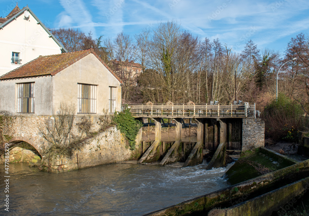 Fototapeta premium Coulommiers - Barrage du Grand Morin - France