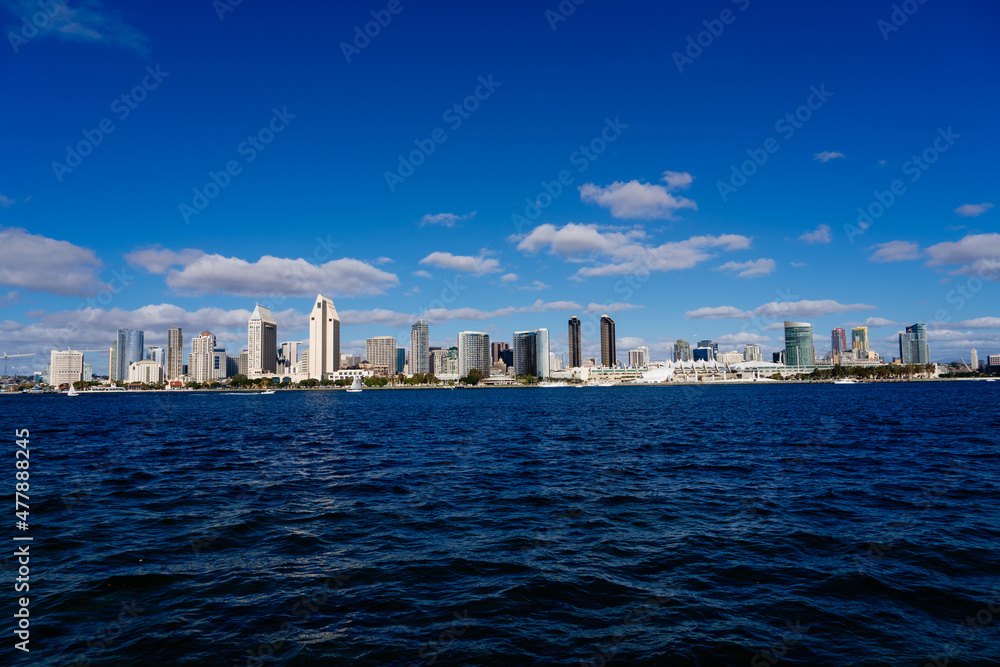 Fototapeta premium San Diego harbor and beach landscape 