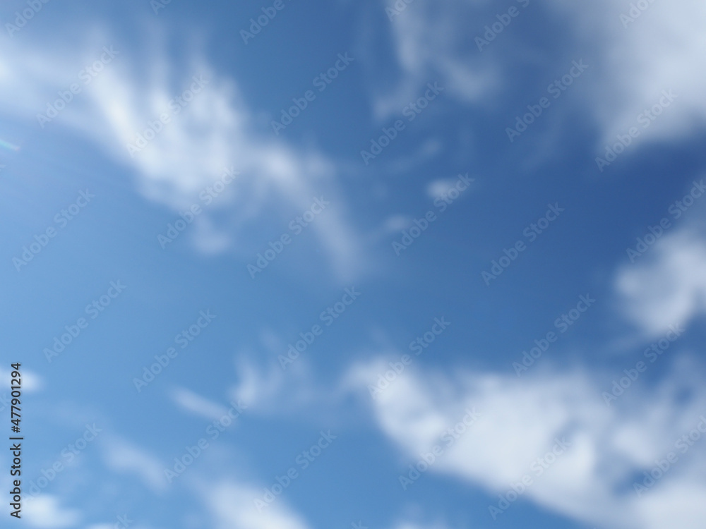 Fototapeta premium out of focus blue sky with clouds background