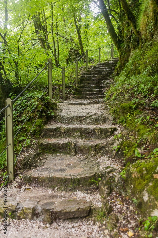 Obraz premium Hiking path in Tolmin Gorges (Tolminska Korita), Slovenia