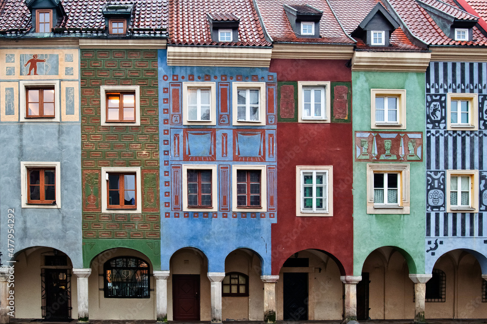 Obraz na płótnie Colorful buildings in the Old Market Square in Poznań w salonie