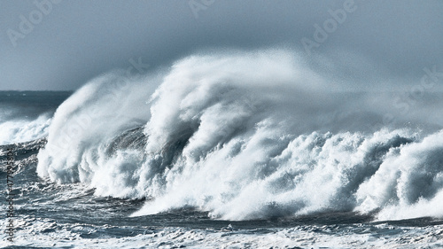 waves crashing on the rocks