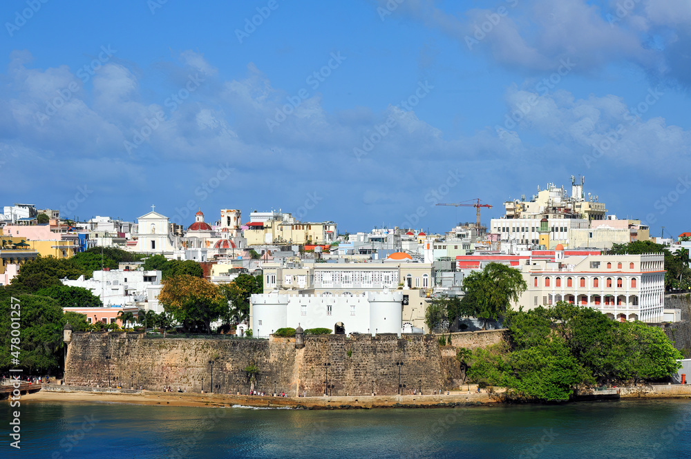 Fototapeta premium Buildings in old San Juan, Puerto Rico