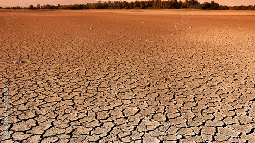 Dry lake lands climate crisis