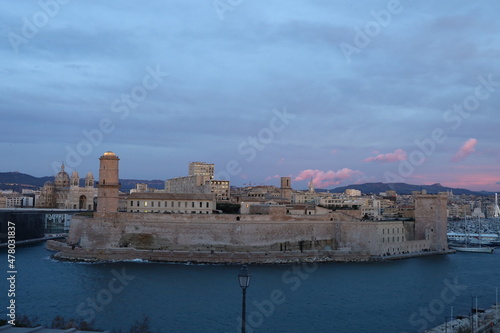 Fototapeta Naklejka Na Ścianę i Meble -  Le fort Saint Jean, vue de l'extérieur, ville de Marseille, département des Bouches du Rhône, France