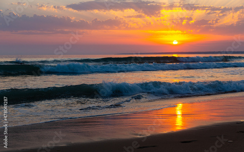 Fotografie, Obraz Amazing sunset sea scenery with waves and sandy beach