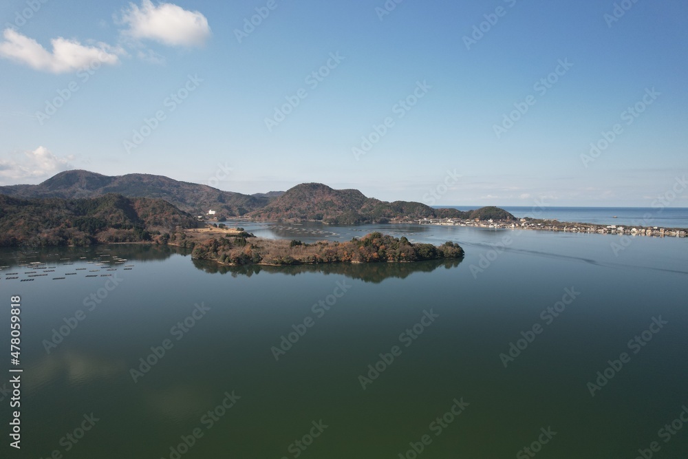 Fototapeta premium 山陰海岸国立公園 京丹後市久美浜湾 小天橋と大明神岬