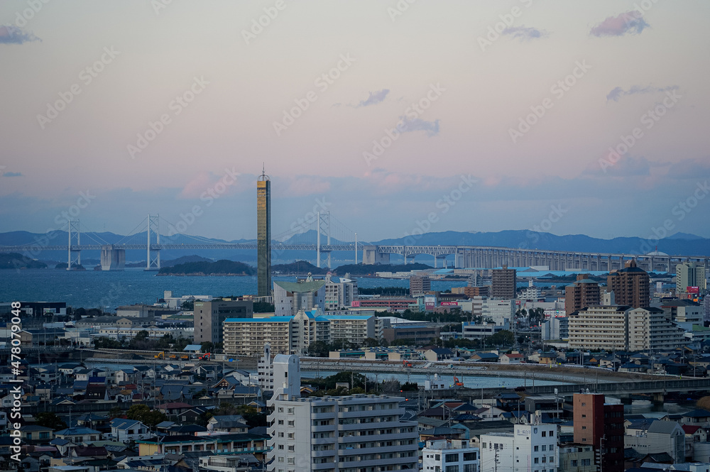 瀬戸大橋とゴールドタワー